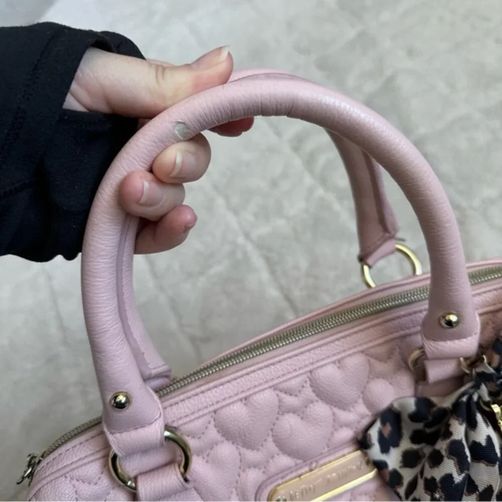 Betsey Johnson | Pink Quilted Heart Bowler Bag with Leopard Bow - Picture 11 of 15